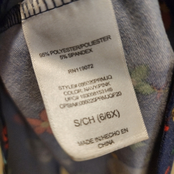 Disney princess Christmas print short Sleeves girls dress size 6 - Picture 3 of 7